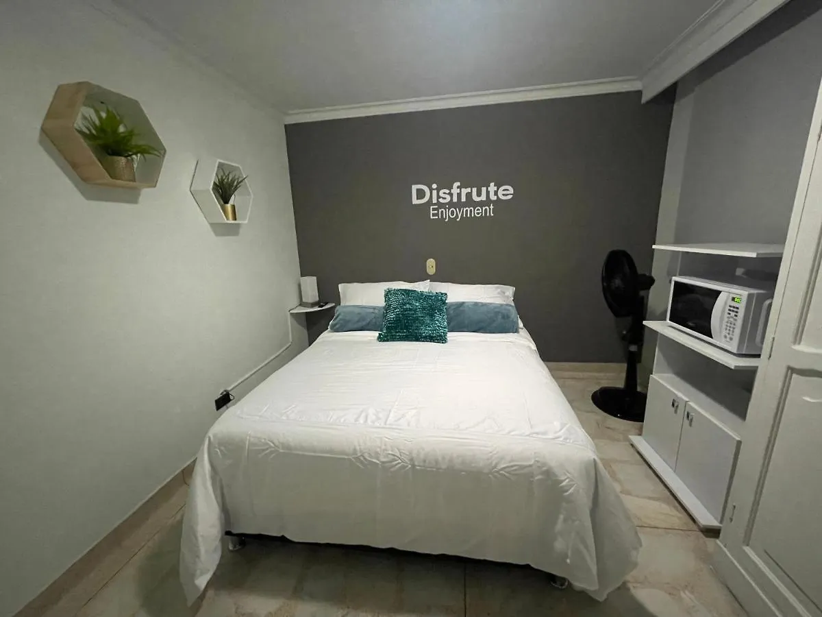 Habitacion Privada Y Comoda Medellin -Laureles 5 contacts
