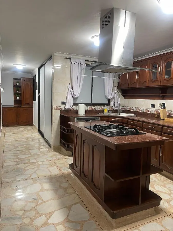 Habitacion Privada Y Comoda Medellin -Laureles 5 Apartment Homestay