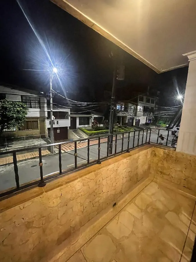 Homestay Habitacion Privada Y Comoda Medellin -Laureles 5 Apartment